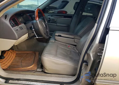 2010 Lincoln Town Car Signature Limited из США, поврежденный, VIN 2LNBL8CV1AX618688